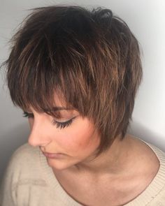 Curling Thick Hair, Short Textured Hair, Shaggy Pixie, Stacked Haircuts, Short Shaggy Haircuts, Dog Accesories, Choppy Bob Haircuts, Textured Haircut