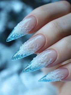 Nails 2024 Winter Christmas, Ice Cicle Nails, Acrylic Nails Winter Designs, Icy Chrome Nails, Sharp Christmas Nails, Elegant Xmas Nails, Iridescent Christmas Nails, Wedding Nails Winter, Pink And Blue Winter Nails