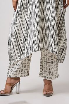 Ivory kaftan with hand block print and embroidery on the neckline and sleeves. Paired with a pant. - Aza Fashions V Neck Kaftan, V Neck Kurta, Pant Set, Set For Women, Aza Fashion, Block Print, Pants Set, V Neck, Embroidery