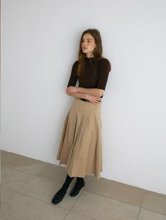 Composition : Cotton60% Poly30% Nylon6%Country of Origin : Republic of Korea Fitted Full Beige Pleated Skirt, Fitted Beige Pleated Skirt For Fall, Fitted Beige Pleated Skirt For Work, Fitted Beige Pleated Skirt, A-line Cotton Pleated Skirt, Casual Non-stretch Beige Pleated Skirt, Spring Brown A-line Pleated Skirt, Beige Full Pleated Skirt, Relaxed Fit, Beige Lined Midi-length Pleated Skirt