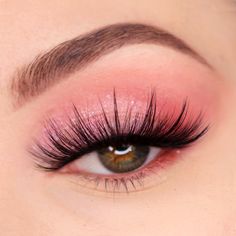 Charmer | Pink Purée™ Official Site - Reusable Lashes 15+ Wears! Carnaval Make-up, Rosa Make-up, Cherry Glaze, Subtle Cat Eye, Cat Eye Lash, Eye Makeup Designs, Natural Glam, School Looks, Pink Makeup