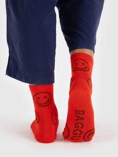 Sure... Baggu is a bag company, but isn’t a sock just a knitted bag for your foot? ✨ These crew socks are woven from soft and stretchy bamboo rayon — a real treat for your feet!✦ One pair.✦ One size fits US women’s 6–11 or US men’s 4 ½–9 ½.✦ Bamboo rayon, poly/nylon elastic.✦ Machine washable. ✦ Please note: It is at our discretion to cancel any order that we consider to exceed individual use so as to maintain fair accessibility to all of our customers and discourage unauthorized resellers of th Knitted Bag, Sock Drawer, Bamboo Socks, Crew Sock, Insulated Lunch Bags, Happy Socks, Reusable Bags, Shopper Bag, Bag Organization