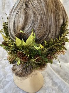 Lebanon Oregon, Winter Wedding Theme, Mini Pine Cones, Half Crown, Bridal Clip, Wedding Themes Winter, Rustic Bridal, Leaf Green, Fantasy Costumes