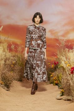 Introducing Pre-Fall 2025 ✨ Inspired by the American Southwest keeping with the brand’s nostalgic-boho feel. The collection is defined by by voluminous draping, artful tailoring and romantic detailing. #cinqasept