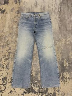 ⚡⚡ DESCRIPTION ⚡⚡ Made in : Japan Materials : Cotton Condition : Distressed, Refer Photo Details Waist : 33 in Inseam : 28 in Leg Opening : 8.5 in Front Rise : 12.5 in Thigh : 11.5 in Knee : 9 in ⚠️ All the measurement taken with the garment flat on the floor.please check the photo and measurement carefully.All item is used and don't expect it in perfect condition.please ask me for more information about the item. ⚠️ Do not rely on tag size as pre-worn items may have been altered, stretched or s Worn Jeans, Jeans Pant, Levi's 505, Levis 505, Mens Clothing, Vintage Levis, Distressed Jeans, Jeans Pants, Mens Pants