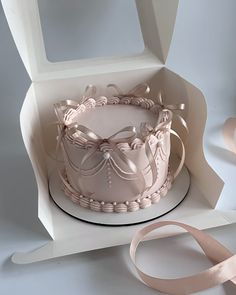 Морковный с брусникой 1 кг вкус осени🍂 Pakistani Design, Friends Birthday Cake, Sport Cakes, Specialty Cake, Mini Cakes Birthday, Baking Business, Cute Birthday Cakes, Vintage Cake, Boy Birthday Parties