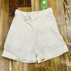 Farm Rio Tailored Linen Shorts. Size Medium. New With Tags. Smoke Free Home White Bermuda Bottoms For Day Out, White Summer Bottoms With Belt Loops, White Bottoms With Belt Loops For Summer, High Waist Shorts With Belt Loops For Vacation, Vacation Bottoms With Belt Loops And Short Shape, Vacation Bottoms With Belt Loops And Short Length, Spring Bermuda Pants With Belt Loops, White Wide Leg Summer Shorts, High Waist White Linen Shorts