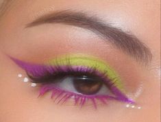 Soft Pink Makeup, Uni Makeup, Soft Makeup Look, Dewy Makeup Tutorial, Yellow Eye Makeup, Cute Eye Makeup, Graphic Makeup