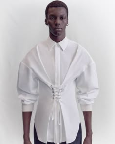 Fitted Modern Shirt With Concealed Placket, Menswear Shirt Details, Luxury White Shirt With Concealed Placket, Deconstructed Button Up Shirt, Deconstructed White Shirt, Alexander Mcqueen Fashion, Mens Fashion Inspiration, Afro Punk, Mens Street Style