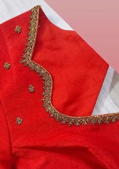 Red Blouse Pattern, Big Border Silk Saree Blouse Designs, Work On Pink Blouse, Knot Work Blouse Designs, Simple Blouse Designs Pattern, Simple Work Blouse Designs, Simple Maggam Work Blouses, Red Blouse Design, Exclusive Saree Blouse Designs