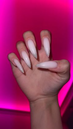 White And Silver Nails, Hippie Nails, White Glitter Nails, Fancy Nails Designs, Grunge Nails, Minimal Nails, Glow Nails, Acrylic Nails Coffin Short, Crystal Nails