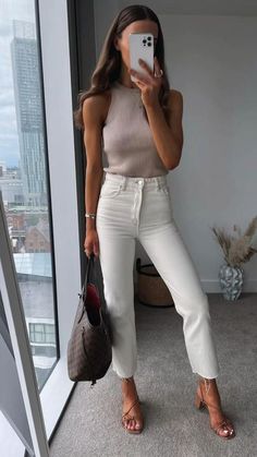 Cute Casual Engagement Outfits, Australian Work Outfits, Open Front Shirt Outfits, Waste Management Open Outfits Women, Coffee Outfits, Elegantes Outfit Damen, Fashion Staples, Out Outfits, Mode Tips