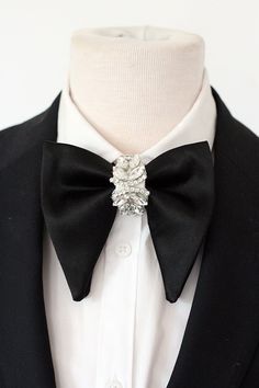 Classic Satin Bow Tie For Black-tie Events, Black Butterfly Knot Bow Tie For Wedding, Tuxedo Satin Bow For Black-tie Events, Luxury Satin Bow Ties For Black-tie Events, Satin Bow Tuxedo Ties For Black-tie Events, Teal Bow Tie, Prom For Guys, Formal Tuxedo, Groom Bowtie