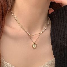 Description:Floral Heart Choker Necklace Set Specifications:Material: Alloy Metal, Artificial Pearl, 14k GoldColors: GoldSize: 40 cm + 5 cm extWeight: 16 g/pcs Upgrade your accessory game with this Floral Heart Choker Necklace Set. The delicate floral heart design adds a touch of romance to any outfit, while the choker style creates a trendy statement. Elevate your style with this playful and eye-catching set. 🌸♥️ Heart Choker Necklace, Pearl Chain Necklace, Heart Choker, Choker Necklace Set, Floral Heart, Choker Style, Enamel Bracelet, Chain Choker Necklace, Lovely Necklace