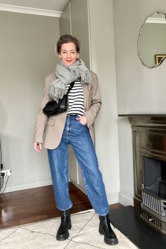 I'm 50 and Wearing My Favourite Teen Trends Again | Who What Wear Mode Over 50, Teen Trends, Smart Casual Dress, Winter Wardrobe Essentials, Mode Casual, Pretty Blouses, Looks Street Style, Fashion Mistakes, 가을 패션