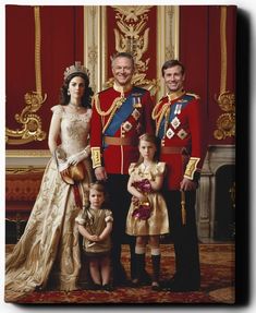 the royal family is posing for a photo in their official regal dress and tiara