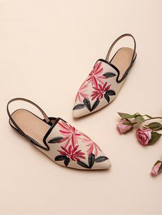 Women Floral Embroidered Flats, Point Toe Slingback Flats Multicolor Fashionable    Floral Slingbacks   Women Shoes, size features are:Bust: ,Length: ,Sleeve Length: Embroidered Flats, Chic Flats, Chic Heels, Pointy Toe Flats, Embroidered Shoes, Slingback Flats, Shoe Obsession, Mules Shoes, Canvas Shoes