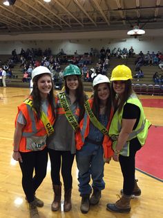 Construction Theme School, Neon Student Section, Student Section Ideas, Student Section Themes, Pep Rally Themes, Student Section, Hockey Outfits, Construction Outfit