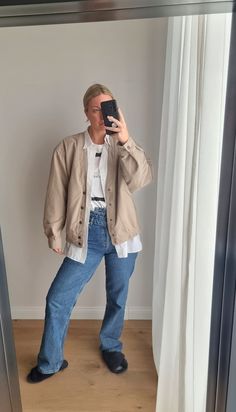 Soft beige bomber jacket. Excellent vintage quality. Every item is hand-picked, one and only. Size tag 50. For your reference, model wears size S/M, is 175 cm tall and 65 kg weight. Oversized Beige Casual Utility Jacket, Oversized Beige Utility Jacket Casual Style, Casual Khaki Outerwear For Layering, Trendy Beige Outerwear For Layering, Spring Streetwear Cardigan With Pockets, Vintage Outerwear For Fall Layering, Khaki Urban Everyday Outerwear, Urban Utility Jacket For Everyday Fall Wear, Casual Utility Jacket With Relaxed Fit For Layering