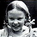 344 kylie minogue Celebrity Baby Pictures, Kylie Minouge, Photo Star, Childhood Pictures, Young Celebrities, Montage Photo, Childhood Photos, Jack Nicholson, Kylie Minogue