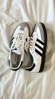 cc: @kyyyralee #trendy #trendyfashion #adidas #sambas #unisex #fashion #shoes #trending #original #lifestyle #streetwear #vintage Adidas Samba Outfit, Skandinavian Fashion