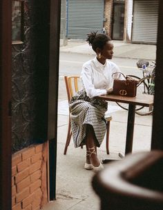 Vogue China, Fashion Editor, Nantucket, Eye Black, Savannah Chat, Straw Bag, Black Hair, Express Yourself, A Place