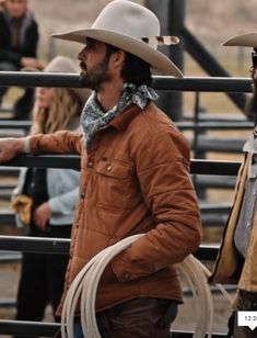 Walker Yellowstone, Midland Style, Yellowstone Men, Yellowstone Cast, Ryan Bingham, From Tv Series, Brown Puffer Jacket, Yellowstone Series, Grey Puffer Jacket