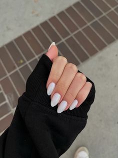 almond shape milky white funny funny nails with white sheer shiny top coat Funny Nails, White Almond Nails, Acrylic Nails Almond Shape, Nails With White, White Gel Nails, Gel Natural, Short Almond Nails, Plain Nails, Simple Gel Nails