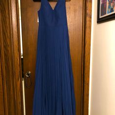 Navy Blue Pleated Floor Length Chiffon Dress With Split Front. Size 12 Perfect For Wedding Guest Or Bridesmaid. Vneck With Zipper In Back. Blue Chiffon V-neck Bridesmaid Dress, Blue Chiffon A-line Maxi Dress, Blue V-neck Dress With Pleated Bodice, Blue Chiffon Bridesmaid Dress For Evening, Blue A-line Chiffon Evening Dress, Blue Chiffon Bridesmaid Dress For Formal Occasions, Formal Blue Chiffon Bridesmaid Dress, Blue A-line Maxi Dress For Wedding, Blue Chiffon Evening Dress For Wedding Guest