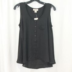 All Items Are 3 For $20 Style & Co Women's Black Sleeveless Button Up Blouse. Size Petite Small, New With Tags. Semi Sheer, Chiffon. 100% Polyester. Armpit To Armpit Approx. 17.5'' Length (Middle Back) Approx. 24.5'' 006468-33 Casual Black Tank Top With Button Closure, Black Casual Buttoned Tank Top, Casual Black Buttoned Tank Top, Black Summer Tank Top With Button Closure, Black Button Closure Tank Top For Summer, Black Sleeveless Blouse With Button Closure, Body Blouse, White Peasant Blouse, White Floral Blouse