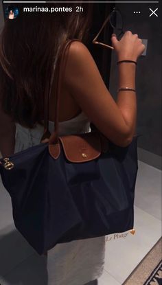 Longchamp le pliage bag Longchamp School Bag Aesthetic, Longchamp Aesthetic Outfit, Longchamp Pliage Outfit, Stargirl School Outfits, Long Champ Aesthetic, Longchamp Work Bag, Longchamp Bag Outfit Aesthetic, Longchamp Tote Bag Outfit, Longchamp Le Pliage Aesthetic