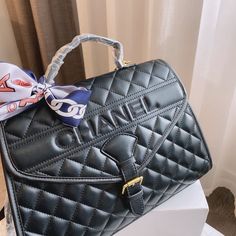 PRODUCT��DETAILS Includes Shipping bags, dustbag sleeper, care manual, booklet, tag. Pretty Purses, Limited Edition Bag, Top Handbags, Evening Clutch Bag, Sierra Leone, Bags Designer Fashion, Lv Bag, Exclusive Bag, Tote Backpack