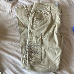 Miss Me Brand Cargo Pants Greenish Khaki Color, Like New Never Worn, But No Tags No Grommets Or Buttons. Missing Beautiful! Size 29 Embroidered Cargo Pants, Shifting Closet, Low Rise Cargo Pants, Cargo Capris, Miss Me Pants, Khaki Cargo Pants, Cargo Pants Outfit, Womens Khakis, Older Sister