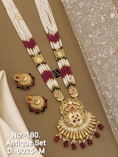 Description :- Gold Plated Indian Gold Choker Necklace Set For Bridal / Gold Plated Brdial Jewelry Set /South Indian Necklace / Wedding Necklace Combo Sets Indian Golden Necklace, Maang Tikka With Earrings Combo Set | Indian Choker Jewelry | Bridal Wedding Fashion Jewellery Stack Set Gift yourself a royal look with this perfectly crafted kundan necklace set from Manalisstudio. Crafted with high quality kundan stones and pearls, it is impressive in design. The green enamel artwork adds perfect te Maang Tikka With Earrings, Indian Jewelry Gold, Wedding Jewelry Indian, Indian Jewelry Set, Necklace Combo, Bridal Jewelry Necklace, Wedding Necklace Set, Kundan Necklace Set, Necklace Set Indian