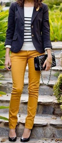 navy blazer, yellow pants Cognac Outfit, Look Legging, First Date Outfits, Fun Clothes