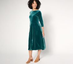 Soft and sophisticated, this knit velvet midi dress lets you elegantly orchestrate everything from office-ready looks to party-perfect styles. (Think, a blazer for business settings or just a statement necklace to deck-the-halls at holiday parties). This chic pocketed piece showcases back-bow and keyhole details, a graceful boat neckline, and figure-flattering princess seams. From Denim & Co.® Fashions. Full Midi Skirt, Boden Women, Velour Dress, Seasalt Cornwall, Velvet Midi Dress, Midi Dress Style, Stylish Party, Sophisticated Dress, Aline Dress