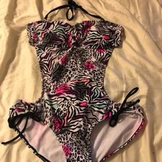 Brand New Without Tags. So Cute. Size Large In Juniors Early 2000s Swimsuit, Y2k Bathing Suit, Swimming Outfits, Dr Wardrobe, Y2k Swimsuit, Swimsuits Outfits, Trashy Y2k, 2000s Fashion Outfits, 2000s Fashion