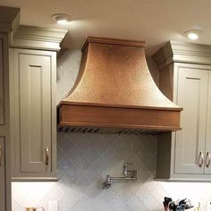 Handmade Antique Copper Range Hood H7C - SINDA Hammered Copper Range Hood, Bathtub Liners, Creek Ideas, Copper Hood, Copper Range Hood, Copper Kitchen Sink, Copper Backsplash, Stainless Steel Hood, Copper Bathtubs