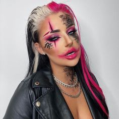 Hot Pink Clown Makeup, Pink And Black Clown Makeup, Joker Inspired Nails, Punk Clown Makeup, Female Halloween Makeup, Hot Halloween Makeup Looks, Chucky Makeup Female, Pink Hair Halloween Costume Ideas, Halloween Makeup Pink