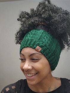 "READY TO SHIP **Orders ship NEXT DAY. Weekend orders will ship Monday** This headband is perfect for all the Naturalistas! Whether you have straight, or curly hair, extentions, braids or locs! No more worrying about breakage, or frizz. These headband beanies are perfect!! Super stretchy to fit up to 25\" * Headband beanie is open at the top so you can wear your hair out in a pineapple or puffs * 5.5\" wide and stretches to 25\" circumference * Ivory is lined with matte (not shiny) satin. Onyx, Natural Curly Black Hair, Curly Black Hair, Perfect Ponytail, Bun Beanie, Messy Bun Beanie, Ponytail Beanie, Handmade Beanies, Cap Winter, Blue Beanie