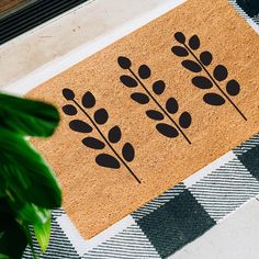 Silhouette Garden Natural Coir Doormat Black Plant, Coconut Shells, Entry Mats, Coir Mat, Funny Doormats, Coir Doormat, Coconut Fiber, Garden Features, Coconut Shell