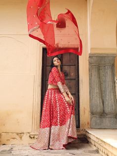 Jashn “ A trunk full of Happiness” Tradition blended with the colors of the season, presenting JASHN collection to adorn all your occasions. NANDA LEHENGA Traditional kachi patti handcrafted border in beautiful festive colours lehenga. Saloni has kept alive the kachi Patti work which was on her grandmother bridal lehenga, she found in her old sandook (trunk). She blended the fine artistry with modern machine embroidery in Ivory color resham, on georgette lehengas, in Indian festive colors. Dupat Lehenga Traditional, Georgette Lehenga, Lehenga Blouse, Bridal Lehenga, Ivory Color, Ever After, Lehenga, Trunk, Machine Embroidery