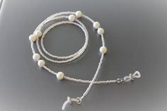 VINTAGE PEARL Chain eyeglasses Pearl String Glasses Chain - Etsy Pearl Glasses, Glasses Cord, Nice Glasses, Glasses Chains, Mask Lanyard, Glasses Holder, Vintage Pearl, Ivory Pearl, Glasses Chain