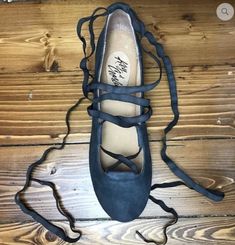 Full leather dance ballet flats Ballet Flats Street Style, Ballet Inspired Fashion, Ballet Flats Outfit, Lace Up Ballet Flats, Style Dance, Ballet Style, Black Shoes Heels, Ballerina Shoes Flats, Ballet Fashion