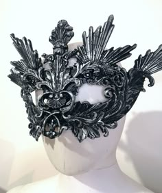 Face mask Wolf with black and silver baroque patterns Evening accessory, carnival, photo shoot Unique size Adjustable elastic link Masquerade Outfit Ideas, Mask Wolf, Gothic Mask, Angel Oc, Masquerade Outfit, Mens Masquerade Mask, Wolf Mask, Evening Accessories, Mask Masquerade