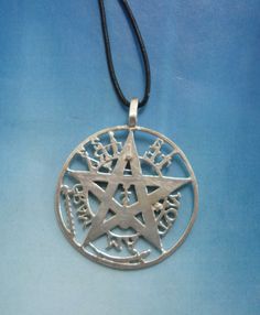 "TETRAGRAMMATON Sterling silver tetragrammaton, extra big Dimensions of the silver tetragrammaton pendant: 4.5 cm diameter ORIGIN OF THE SILVER TETRAGRAMMATON SYMBOL The esoteric pentagram or Tetragrammaton has its origin in the Jewish Kabbalistic tree, and popularized by Eliphas Levi. This is a sterling silver tetragrammaton pendant engraved with identical motif on both sides. In other words, it is a reversible tetragrammaton. It can also be ordered in sterling gold (it is made to order) HISTOR Big Pendant, Meditation Tools, Best Meditation, Silver 925 Necklace, Silver 925, Silver Fashion, Washer Necklace, Necklace Etsy, Necklace Lengths