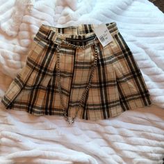 Plaid Pleated Mini Skirt W Silver Chain. Cream /Brown Color Scheme. 100% Cotton , Lining 100% Polyester Forever 21 Plaid Skirt, Brown Color Scheme, Blue Plaid Skirt, Olive Green Skirt, Short Pencil Skirt, Floral Skater Skirt, Skirt Top Set, Plaid Pleated Mini Skirt, Ruffled Mini Skirt