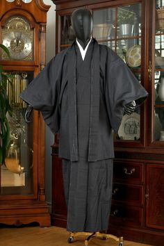 HAORI SIZE: Vertical Length: 89 cm (Collar Seam to Hem) Horizontal Length: 68 cm (Sleeve to Center Back Seam) Sleeve Depth: 50 cm (Sleeve Top to Bottom) Torso Width: 62 cm (Armpit to Armpit) KIMONO SIZE: Vertical Length: 142 cm (Collar Seam to Hem) Horizontal Length: 68 cm (Sleeve to Center Back Seam) Sleeve Depth: 49 cm (Sleeve Top to Bottom) Torso Width: 62 cm (Armpit to Armpit) FABRIC: Silk GAUGE: Medium TEXTURE: Crisp CONDITION: Excellent BLEMISHES: None Observed Please note white Hanjuban u Traditional Fitted Kimono With Kimono Sleeves, Traditional Sets With Kimono Sleeves For Wedding, Traditional Wedding Sets With Kimono Sleeves, Traditional Fitted Black Kimono, Traditional Long Fitted Kimono, Traditional Long Kimono For Ceremonies, Traditional Fitted Long Kimono, Fitted Traditional Black Kimono, Fitted Black Traditional Kimono