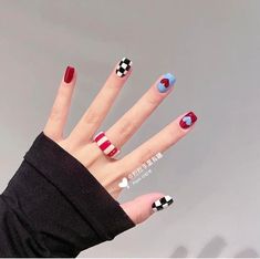 Simple Kpop Inspired Nails, Twice Nail Art Kpop, Nail Designs Kpop Idols, Nail Designs Kpop Inspired, Kpop Nail Art Nct, Clear Glitter Nails, Multicolored Nails, Cute Short Nails, Nails Art Designs