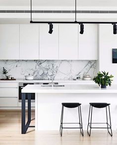 the top 5 ways to decorate your kitchen on budget